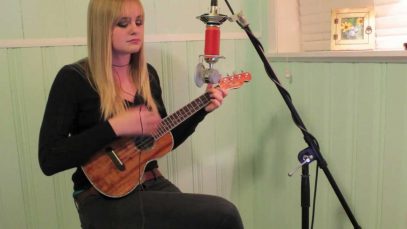 Amber Ruthe – Hey Ya (Ukulele Cover)